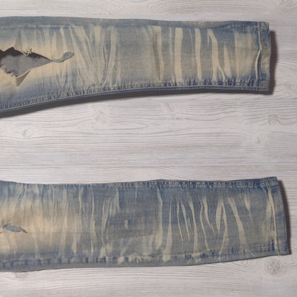 Distressed Copper Rivet Skinny Jeans - Picture 5 of 16